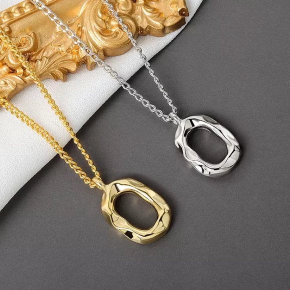 Simple Elegant Gold Silver Plated Necklace - Picture 3 of 6